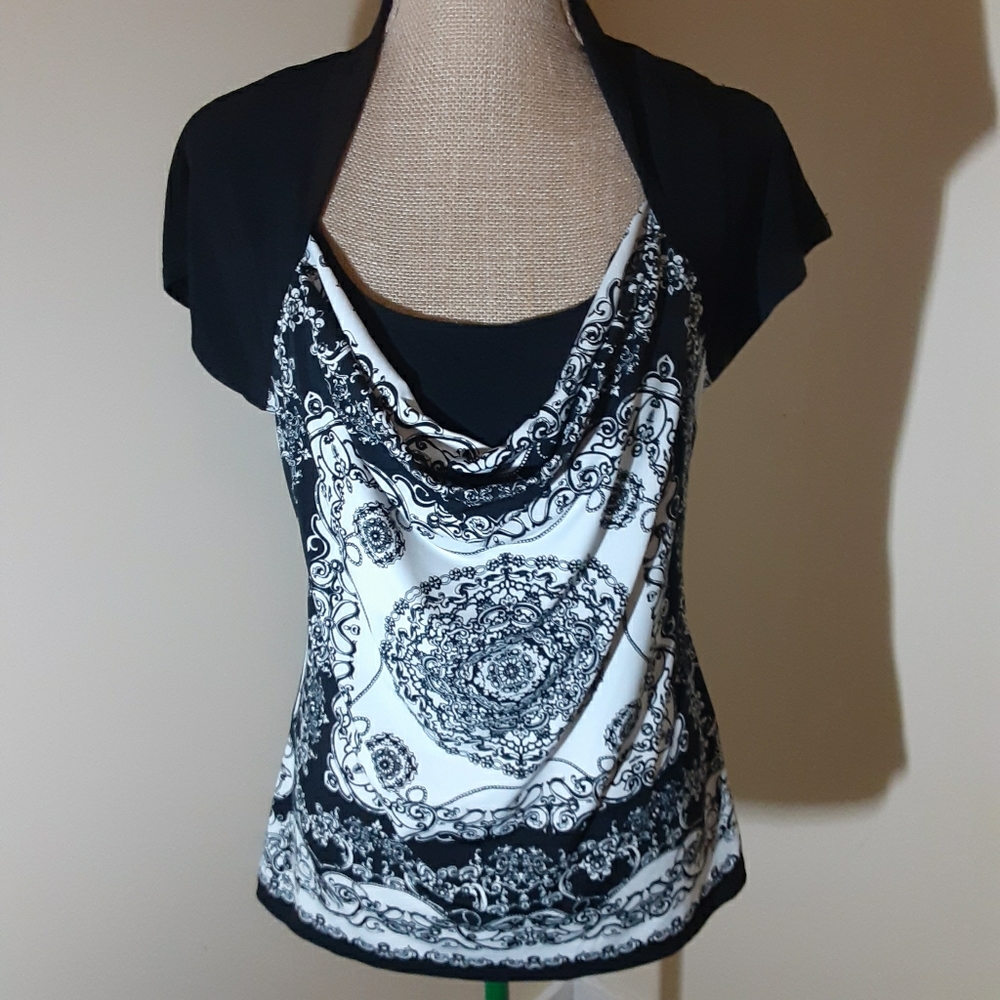 Rendezvous black & white cowl neck top med